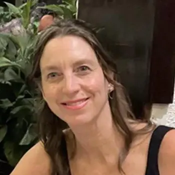 Foto de perfil de Natalie Briceno de The Wag Life Co dando su testimonio
